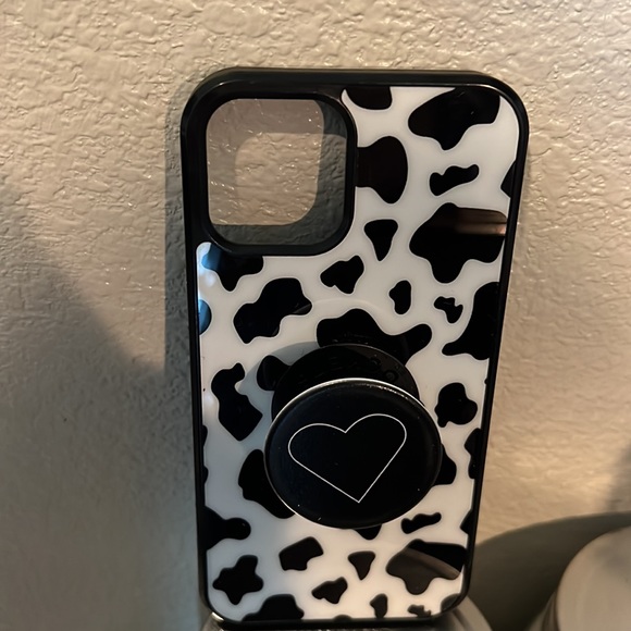 iPhone 12- Kanghar cow print phone case with heart popsocket - Picture 3 of 3